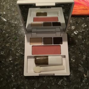 Clinique Eyeshadow And Blush set